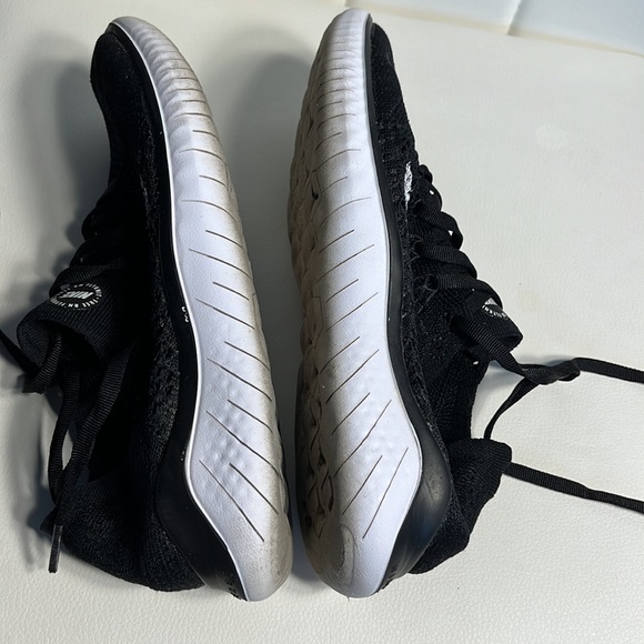 Nike sneakers, size 8 - Picture 5 of 7